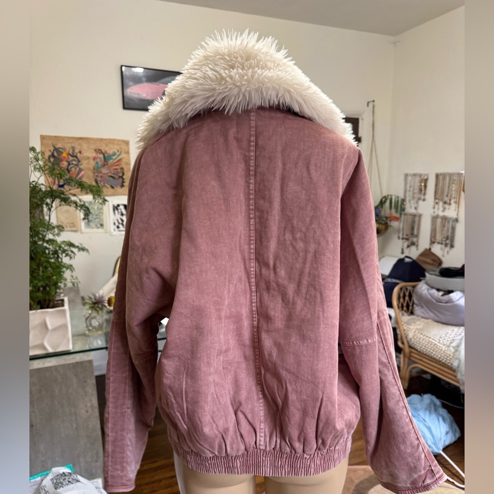 Free People Pink Denim Jacket with White Faux Fur Collar NWT - Picture 8 of 11